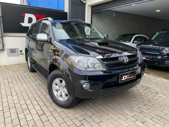 TOYOTA HILUX SW4 3.0 SRV 4X4 16V TURBO INTERCOOLER DIESEL 4P AUTOMÁTICO TOYOTA HILUX SW4 3.0 SRV 4X4 16V TURBO INTERCOOLER DIESEL 4P AUTOMÁTICO