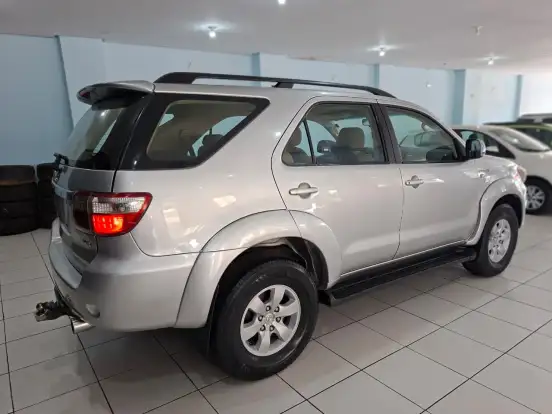TOYOTA-HILUX SW4-2008
