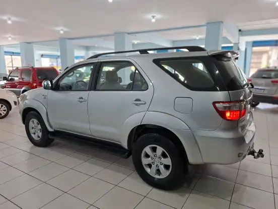 TOYOTA-HILUX SW4-2008