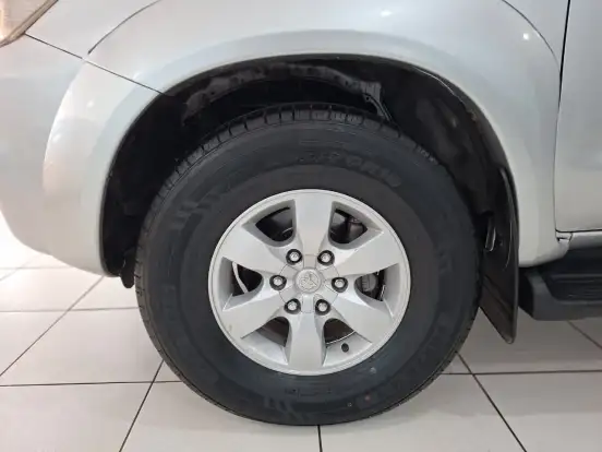 TOYOTA-HILUX SW4-2008