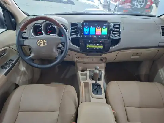 TOYOTA-HILUX SW4-2008