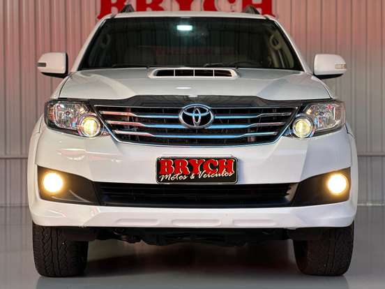 TOYOTA-HILUX SW4-3.0 SRV 4X4 16V TURBO INTERCOOLER DIESEL 4P AUTOMÁTICO TOYOTA-HILUX SW4-2012