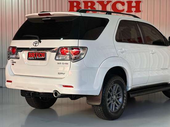TOYOTA-HILUX SW4-2012