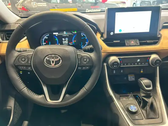 TOYOTA-RAV4-2025