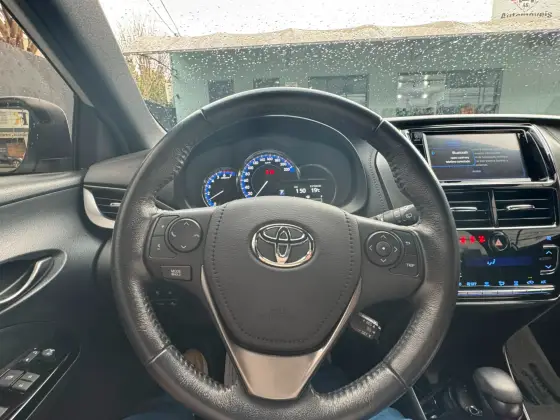 TOYOTA YARIS 1.5 16V FLEX XLS CONNECT MULTIDRIVE TOYOTA YARIS 1.5 16V FLEX XLS CONNECT MULTIDRIVE
