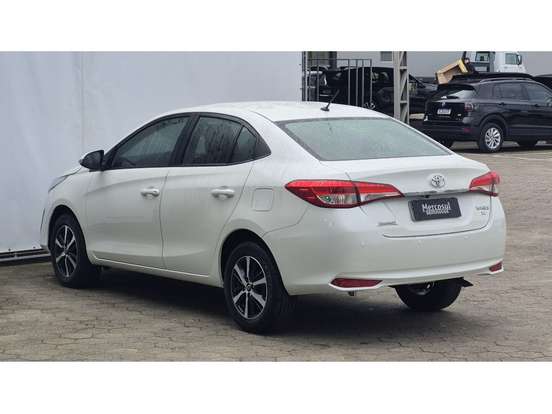 TOYOTA-YARIS-2019