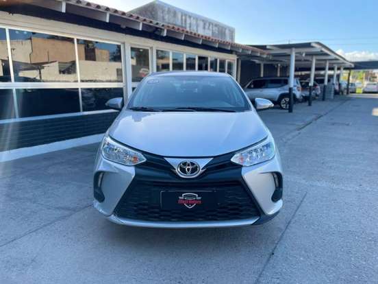 TOYOTA-YARIS-2024