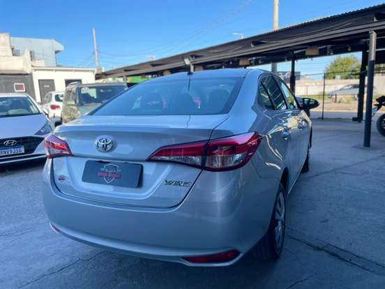 TOYOTA-YARIS-2024