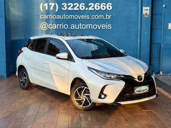 TOYOTA-YARIS-2024
