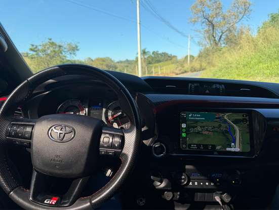 TOYOTA-HILUX-2024