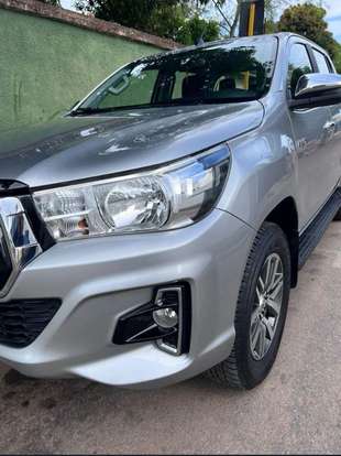 TOYOTA-HILUX-2020