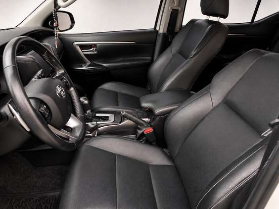 TOYOTA-HILUX SW4-2021