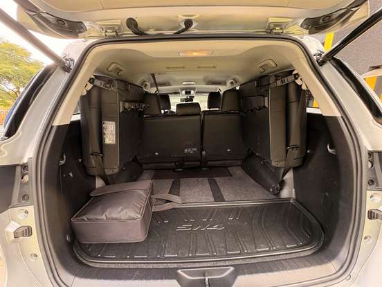 TOYOTA-HILUX SW4-2024