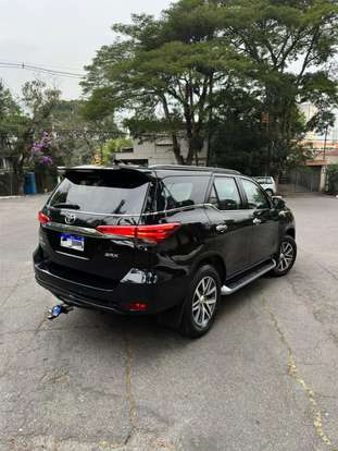 TOYOTA-HILUX SW4-2017