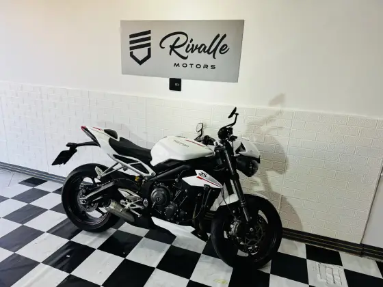 TRIUMPH STREET TRIPLE 765 RS 