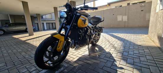 TRIUMPH-TRIDENT 660-2025