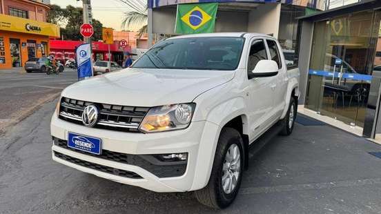 VOLKSWAGEN-AMAROK-2021