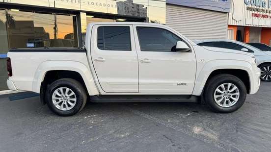 VOLKSWAGEN-AMAROK-2021