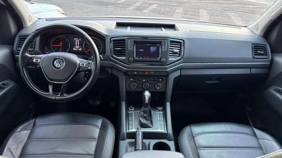VOLKSWAGEN-AMAROK-2021