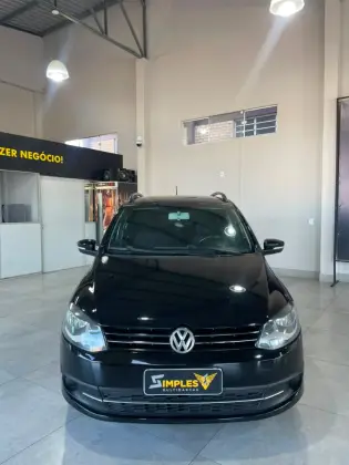 VOLKSWAGEN FOX 1.6 MI 8V FLEX 4P MANUAL VOLKSWAGEN FOX 1.6 MI 8V FLEX 4P MANUAL