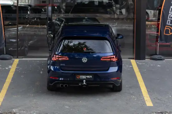 VOLKSWAGEN-GOLF-2019