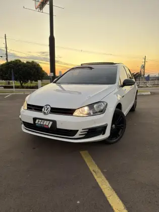 VOLKSWAGEN GOLF 1.4 TSI HIGHLINE 16V GASOLINA 4P AUTOMÁTICO VOLKSWAGEN GOLF 1.4 TSI HIGHLINE 16V GASOLINA 4P AUTOMÁTICO