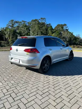 VOLKSWAGEN-GOLF-2015