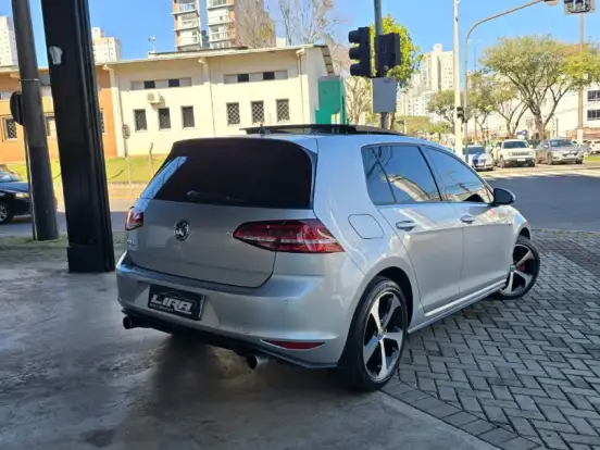 VOLKSWAGEN-GOLF-2.0 TSI GTI 16V TURBO GASOLINA 4P AUTOMÁTICO VOLKSWAGEN-GOLF-2015
