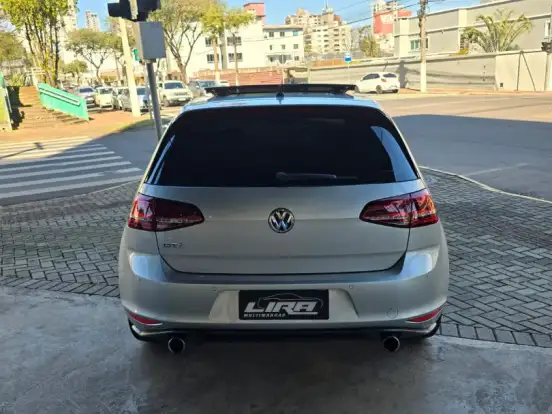 VOLKSWAGEN-GOLF-2.0 TSI GTI 16V TURBO GASOLINA 4P AUTOMÁTICO VOLKSWAGEN-GOLF-2015