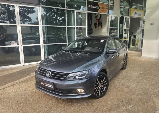 VOLKSWAGEN JETTA 2.0 TSI HIGHLINE 211CV GASOLINA 4P TIPTRONIC VOLKSWAGEN JETTA 2.0 TSI HIGHLINE 211CV GASOLINA 4P TIPTRONIC