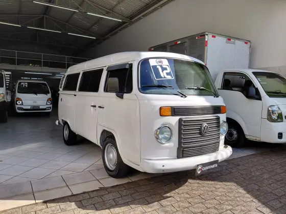 VOLKSWAGEN KOMBI 1.4 MI STD LOTAÇÃO 8V FLEX 3P MANUAL