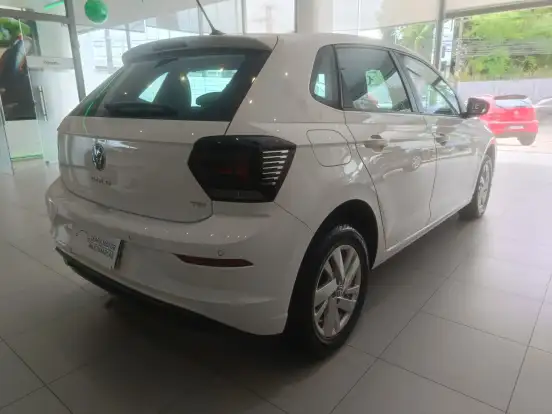 VOLKSWAGEN-POLO-2024