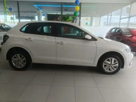 VOLKSWAGEN-POLO-2024