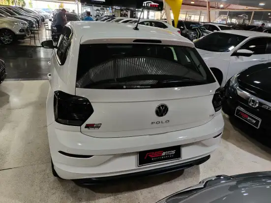 VOLKSWAGEN-POLO-2023