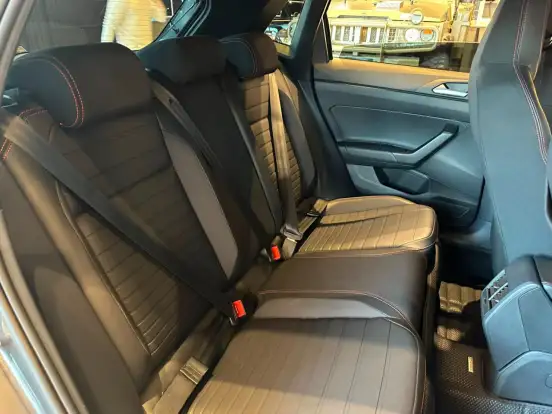 VOLKSWAGEN-POLO-2025