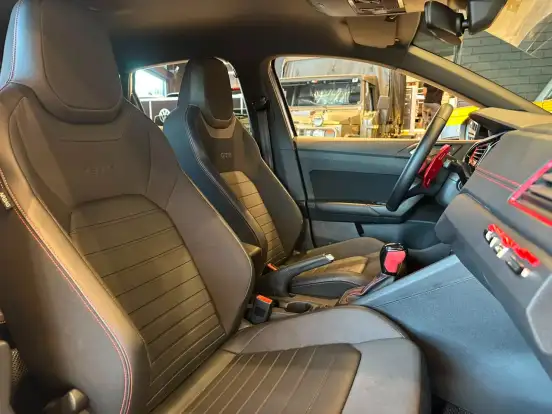 VOLKSWAGEN-POLO-2025