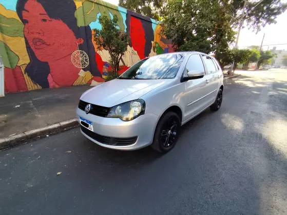 VOLKSWAGEN POLO 1.6 MI SPORTLINE 8V FLEX 4P MANUAL VOLKSWAGEN POLO 1.6 MI SPORTLINE 8V FLEX 4P MANUAL