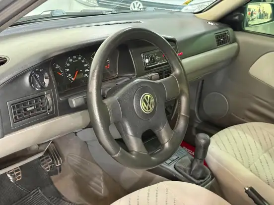 VOLKSWAGEN-SANTANA-2002
