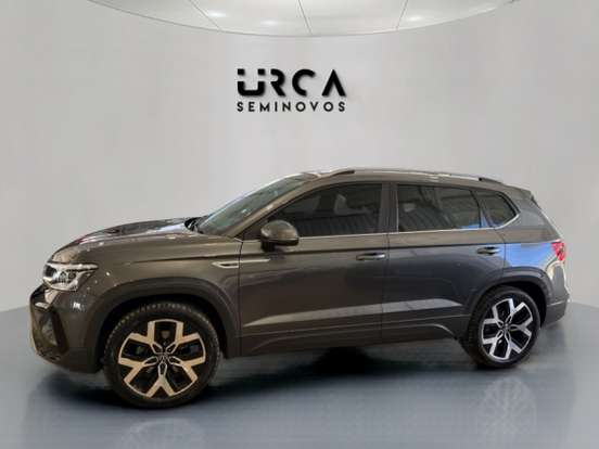 VOLKSWAGEN-TAOS-2024