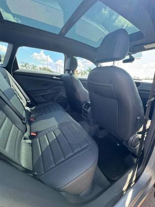 VOLKSWAGEN TAOS 1.4 250 TSI TOTAL FLEX HIGHLINE AUTOMÁTICO