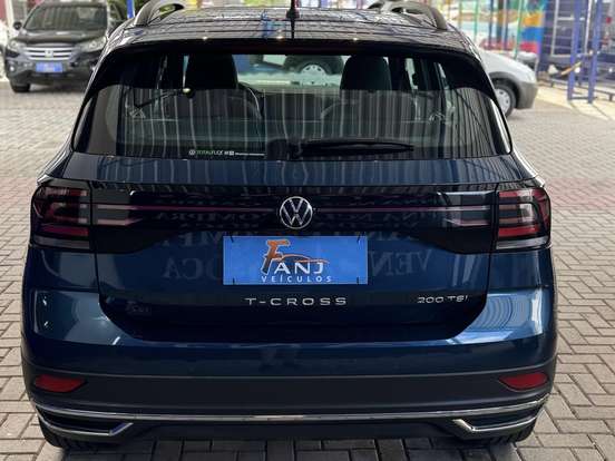 VOLKSWAGEN-T-CROSS-1.0 200 TSI TOTAL FLEX AUTOMÁTICO VOLKSWAGEN-T-CROSS-2023