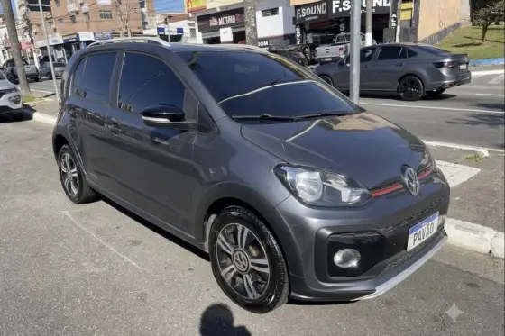 VOLKSWAGEN UP 1.0 170 TSI TOTAL FLEX XTREME 4P MANUAL