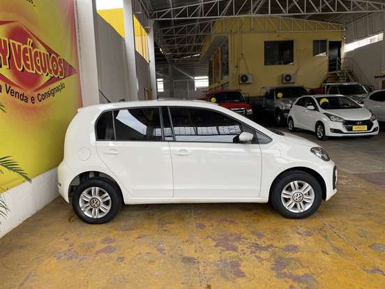 VOLKSWAGEN-UP-2018