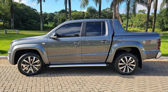 VOLKSWAGEN AMAROK 3.0 V6 TDI DIESEL HIGHLINE EXTREME CD 4MOTION AUTOMÁTICO