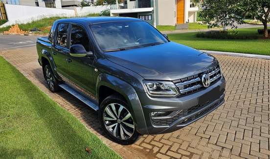 VOLKSWAGEN-AMAROK-2022
