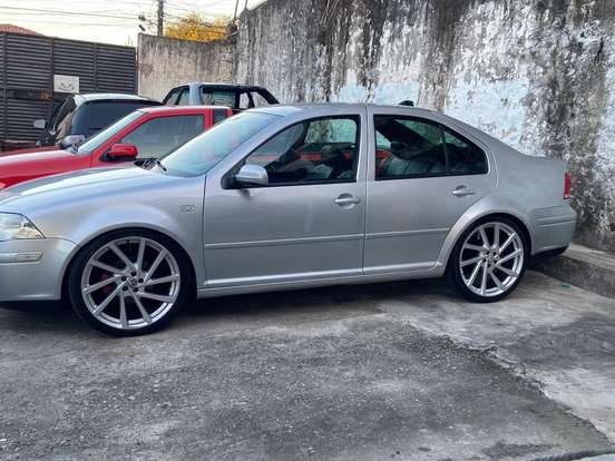 VOLKSWAGEN-BORA-2.0 MI 8V GASOLINA 4P TIPTRONIC VOLKSWAGEN-BORA-2009