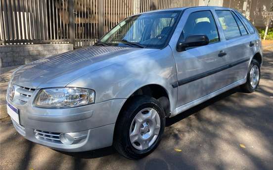 VOLKSWAGEN-GOL-2010