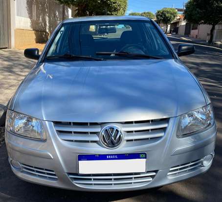 VOLKSWAGEN-GOL-2010