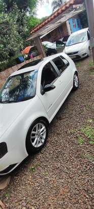 VOLKSWAGEN-GOLF-2010