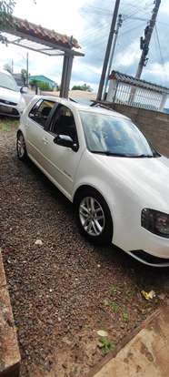 VOLKSWAGEN-GOLF-2010